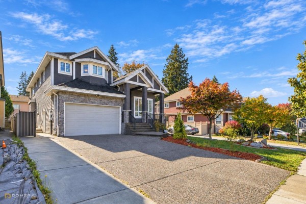 12788 105a Avenue, Surrey, BC V3V0A6 Photo 2