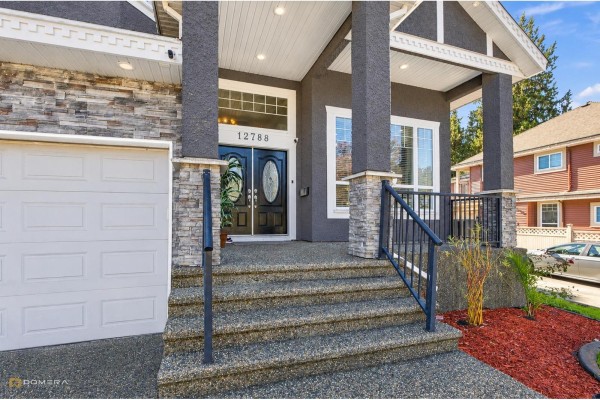 12788 105a Avenue, Surrey, BC V3V0A6 Photo 3