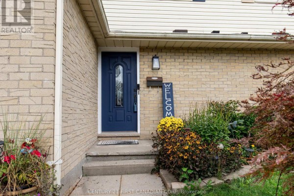 Bedroom 2 - 1279 Jalna Boulevard, London South, ON N6E2G3 Photo 4