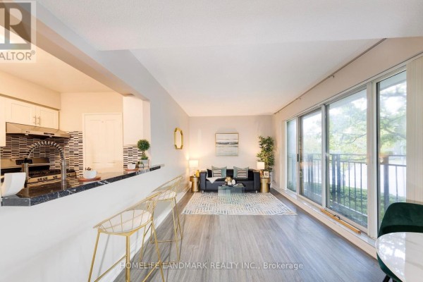 Kitchen - 128 - 38 Hollywood Avenue, Toronto, ON M2N6S5 Photo 3