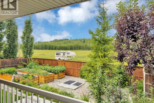 Foyer - 128 12 Ave Ne, Sundre, AB T0M1X0 Photo 3