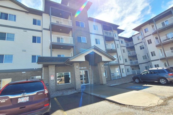 Kitchen - #128 16807 100 Av Nw Nw, Edmonton, AB T5P4Z6 Photo 3