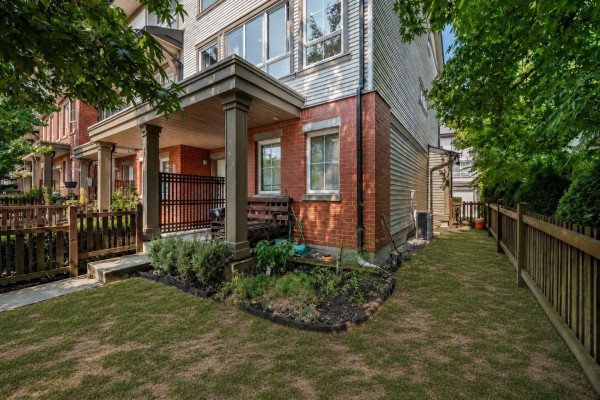 128 19505 68a Avenue, Surrey, BC V4N6K3 Photo 2