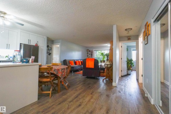 Dining room - #128 279 Suder Greens Dr Nw, Edmonton, AB T5T6X6 Photo 2