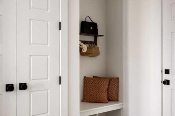 2pc Bathroom - 128 Belmont Place Sw, Calgary, AB T2X0T9 Photo 2
