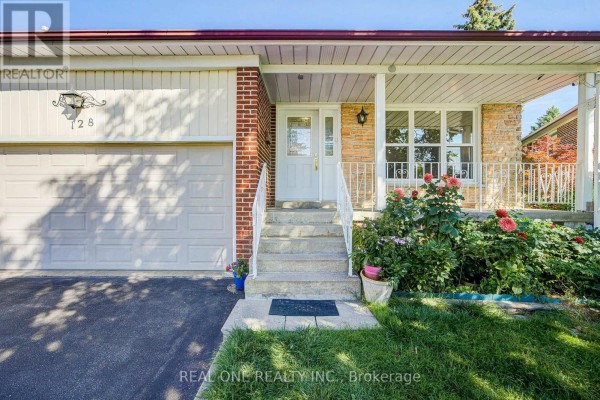 128 Briarscross Boulevard, Toronto, ON, photo 2
