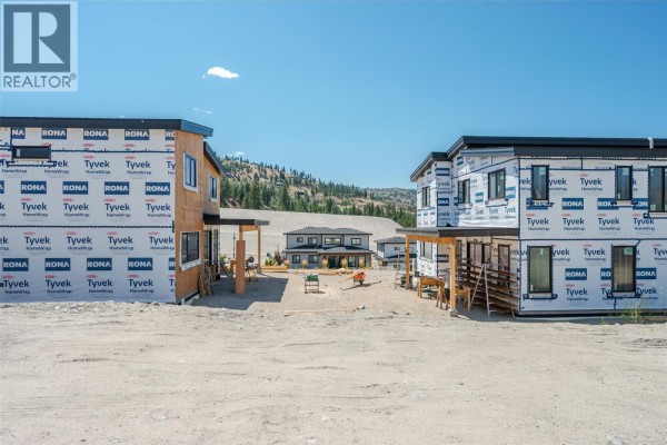 Laundry room - 128 Deer Place, Penticton, BC V2A0J8 Photo 5
