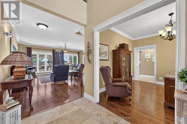 Dining room - 128 Denney Drive, Essa, ON L0M1B1 Photo 5