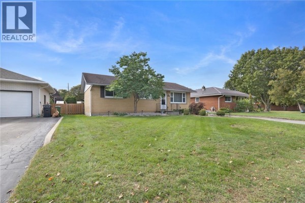 Recreation room - 128 First Avenue, Delhi, ON N4B1G3 Photo 4