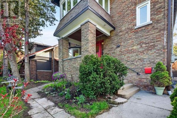 Kitchen - 128 Glen Manor Drive, Toronto, ON M4E2X6 Photo 4
