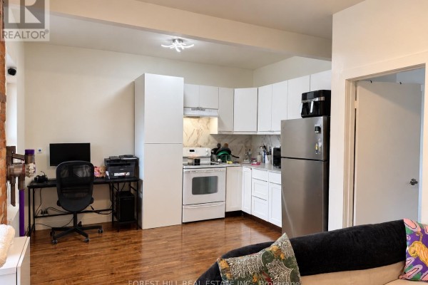 Kitchen - 128 Laughton Avenue, Toronto, ON M6N2X3 Photo 2