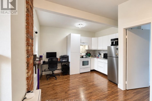 Living room - 128 Laughton Avenue, Toronto, ON M6N2X3 Photo 3