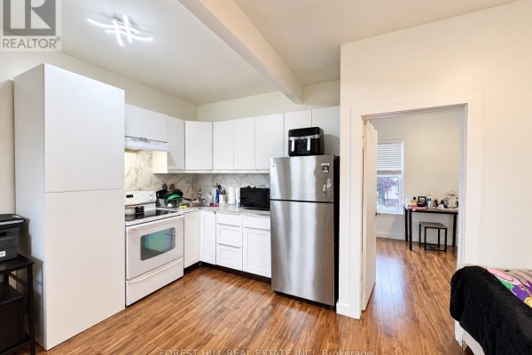 128 Laughton Avenue, Toronto, ON M6N2X3 Photo 4