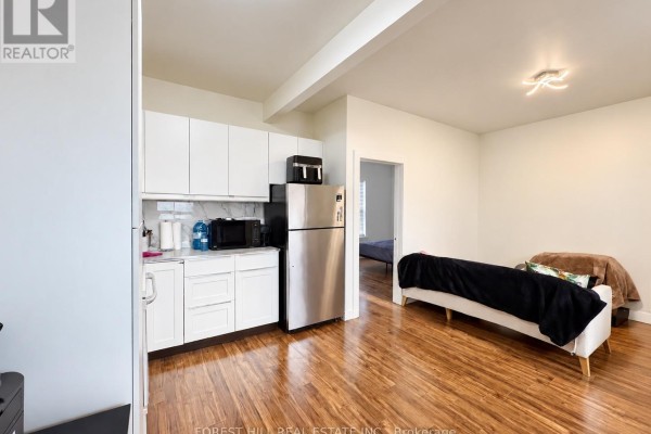 128 Laughton Avenue, Toronto, ON M6N2X3 Photo 5
