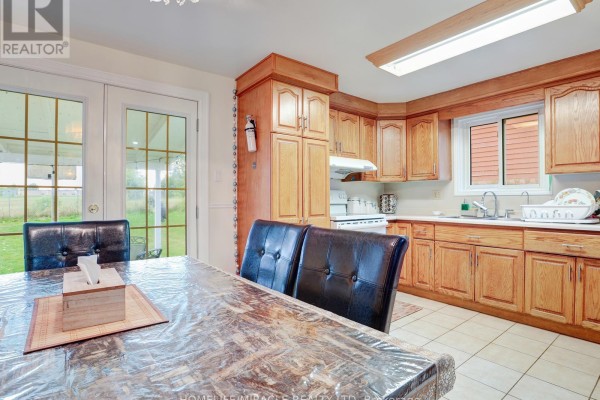 128 Macatee Place S, Cambridge, ON, photo 2