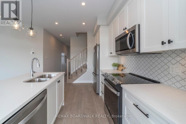 Great room - 128 Main Halyard Lane, Ottawa, ON K2J7B6 Photo 3