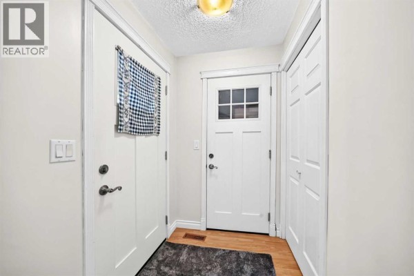 Kitchen - 128 Marquis Place Se, Airdrie, AB T4A1Y7 Photo 3