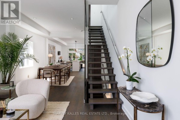 128 Montgomery Avenue, Toronto, ON, photo 3