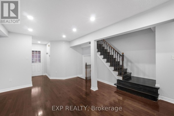 128 Olympia Crescent, Brampton, ON, photo 2