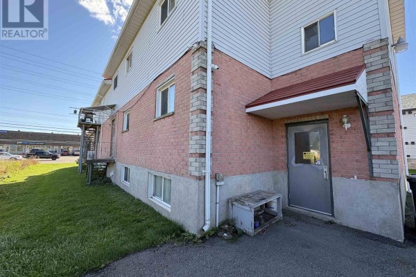 128 Second Lin W, Sault Ste  Marie, ON P6C2H9 Photo 4