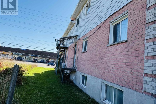 128 Second Lin W, Sault Ste  Marie, ON P6C2H9 Photo 5