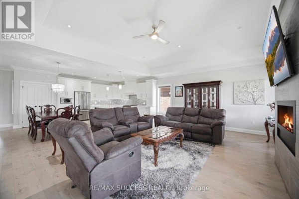 128 St. Michael's Street, Norfolk, ON, photo 2
