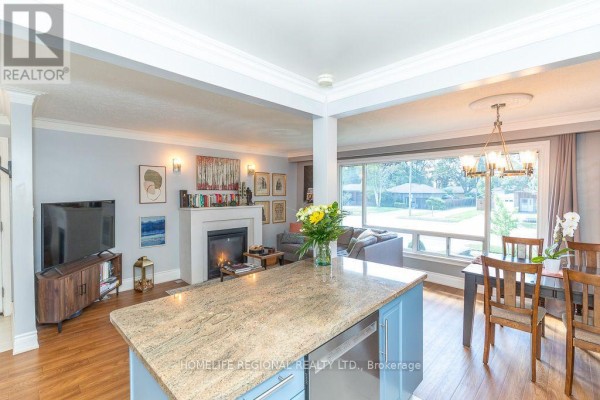 128 The Westway, Toronto, ON, photo 3
