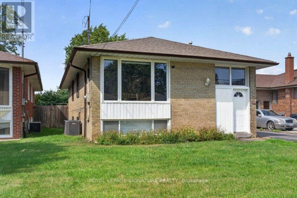 128 Trinnell Boulevard, Toronto, ON, photo 3