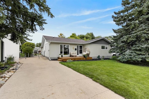 128 Valley View Drive, Winnipeg