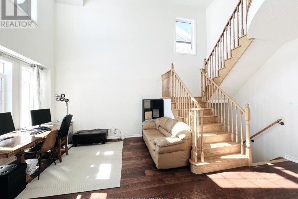 Great room - 128 Victoria Wood Avenue, Springwater, ON L9X1Z8 Photo 2