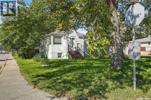 Bedroom - 1280 King Street, Regina, SK S4T4E9 Photo 3