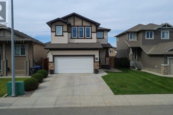 5pc Bathroom - 1284 Keystone Road W, Lethbridge, AB T1J5E6 Photo 2