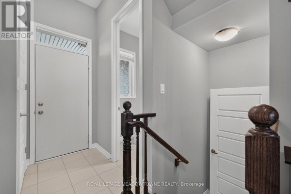 Family room - 1285 Dias Landing, Milton, ON L9E1W2 Photo 3