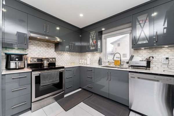 12850 115b Avenue, Surrey, BC V3R2R9 Photo 5