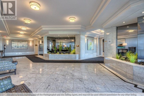 1286 - 1 Greystone Walk Drive, Toronto, ON, photo 2