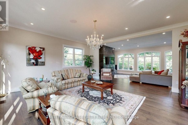 Family room - 1286 Cambridge Drive, Oakville, ON L6J1S1 Photo 5