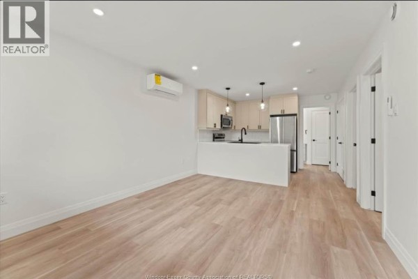 Laundry room - 1287 Aubin Road Unit# Upper, Windsor, ON N8Y4E4 Photo 2