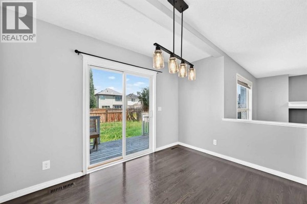 Living room - 12871 Coventry Hills Way Ne, Calgary, AB T3K5L4 Photo 4