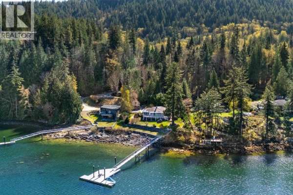 12881 Sunshine Coast Highway, Madeira Park, BC V0N2H1 Photo 4