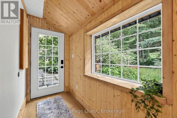 Living room - 1289 Graham Road, Gravenhurst, ON P0E1N0 Photo 5