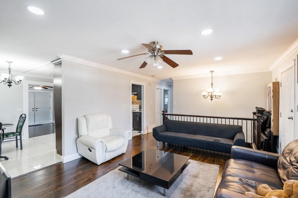 12892 111 Avenue, Surrey, BC V3T2R4 Photo 4