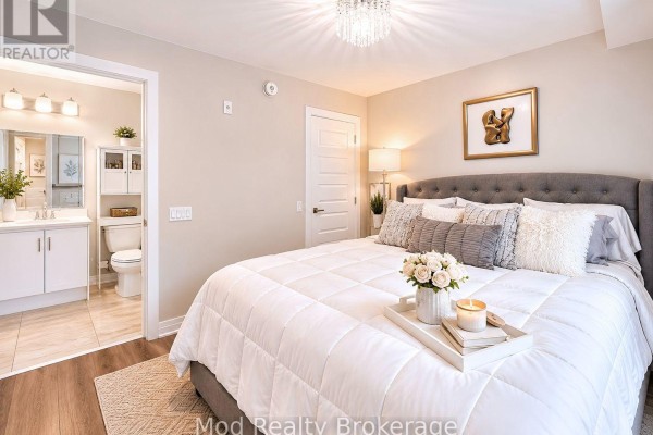 129 - 128 Grovewood Common, Oakville, ON, photo 2
