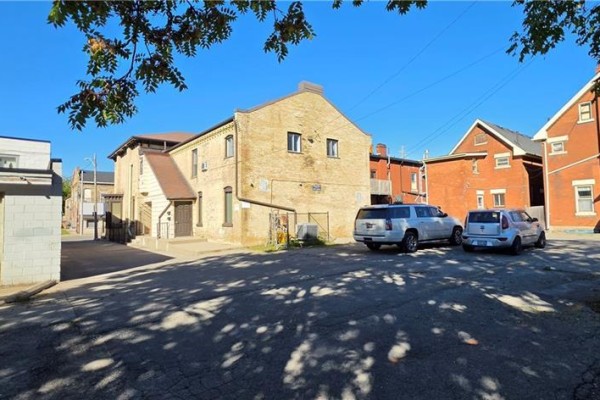 129-131 Market Street, Brantford, ON N3T2Z9 Photo 4