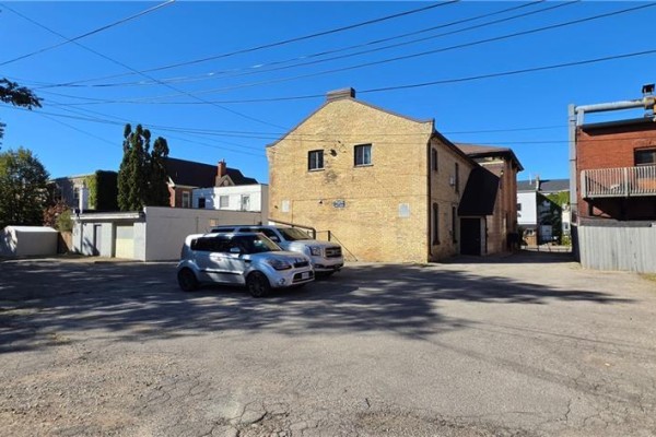 129-131 Market Street, Brantford, ON N3T2Z9 Photo 5
