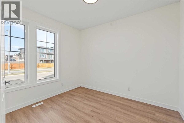 2pc Bathroom - 129 Bridgeport Gate, Chestermere, AB T1X3E2 Photo 4