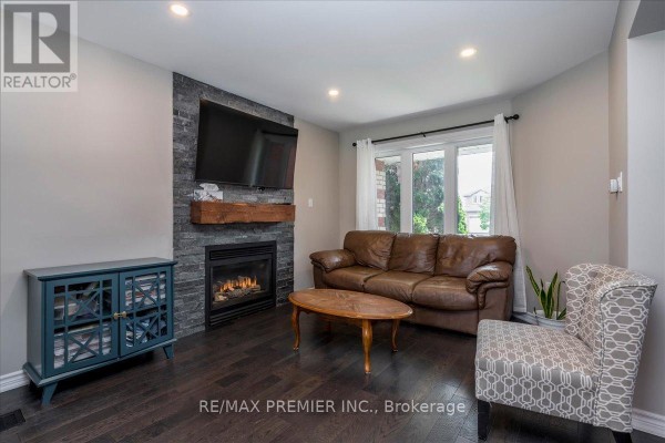 129 Chalmers Drive, Barrie, ON, photo 3