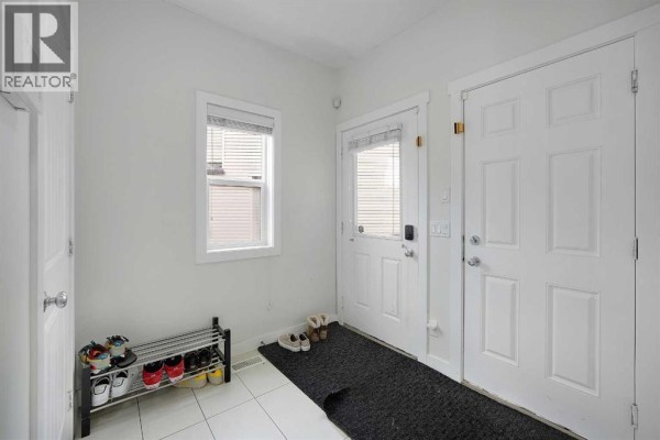 Dining room - 129 Covecreek Bay Ne, Calgary, AB T3K0N1 Photo 2