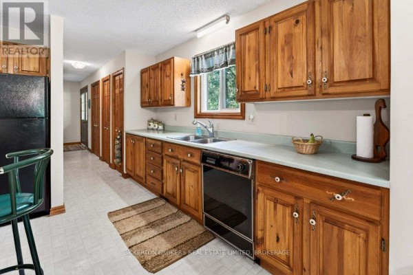 Bathroom - 129 Cross Road, Rideau Lakes, ON K0G1E0 Photo 4