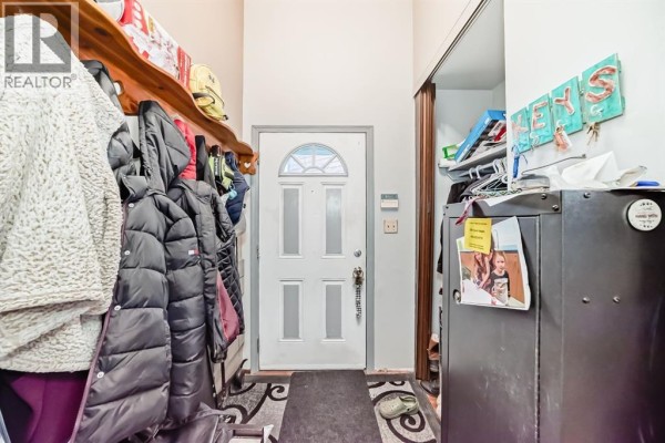 129 Dovertree Place Se, Calgary, AB, photo 2
