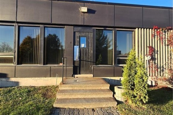 129 Fielding Unit# Lower, Sudbury, ON P3Y1L7 Photo 4